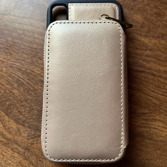 iPhone 10 detachable wallet case - Picture 3 of 3